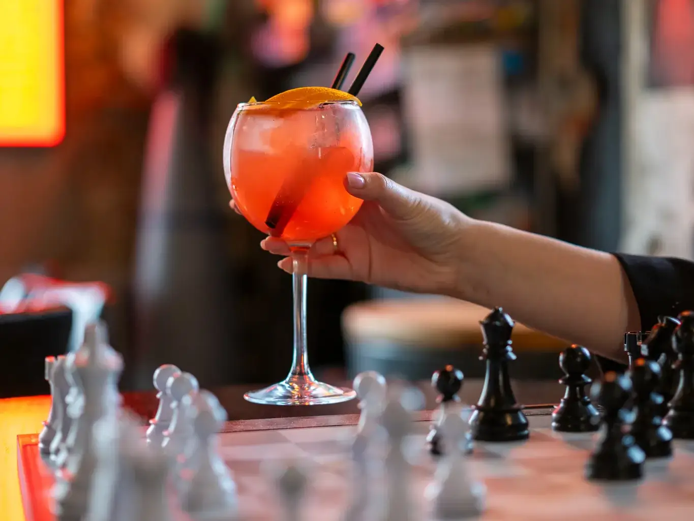 mocktail z szachownicą